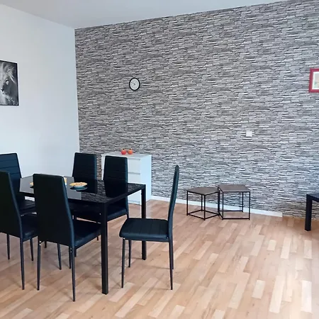 Apartment Stellas Monteurwohnungen Crimmitschau